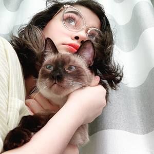 Meet your Posher, Anne